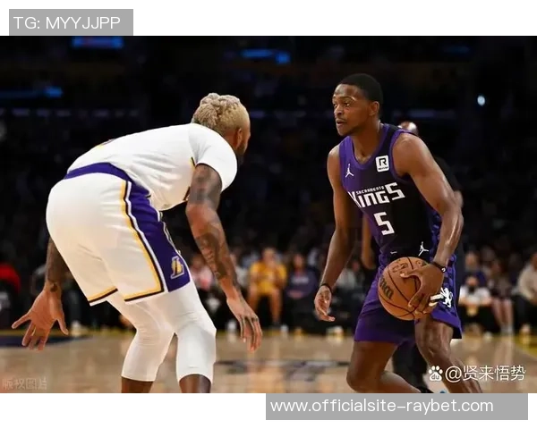 2010年湖人与国王激战回顾：经典对决与精彩瞬间解析